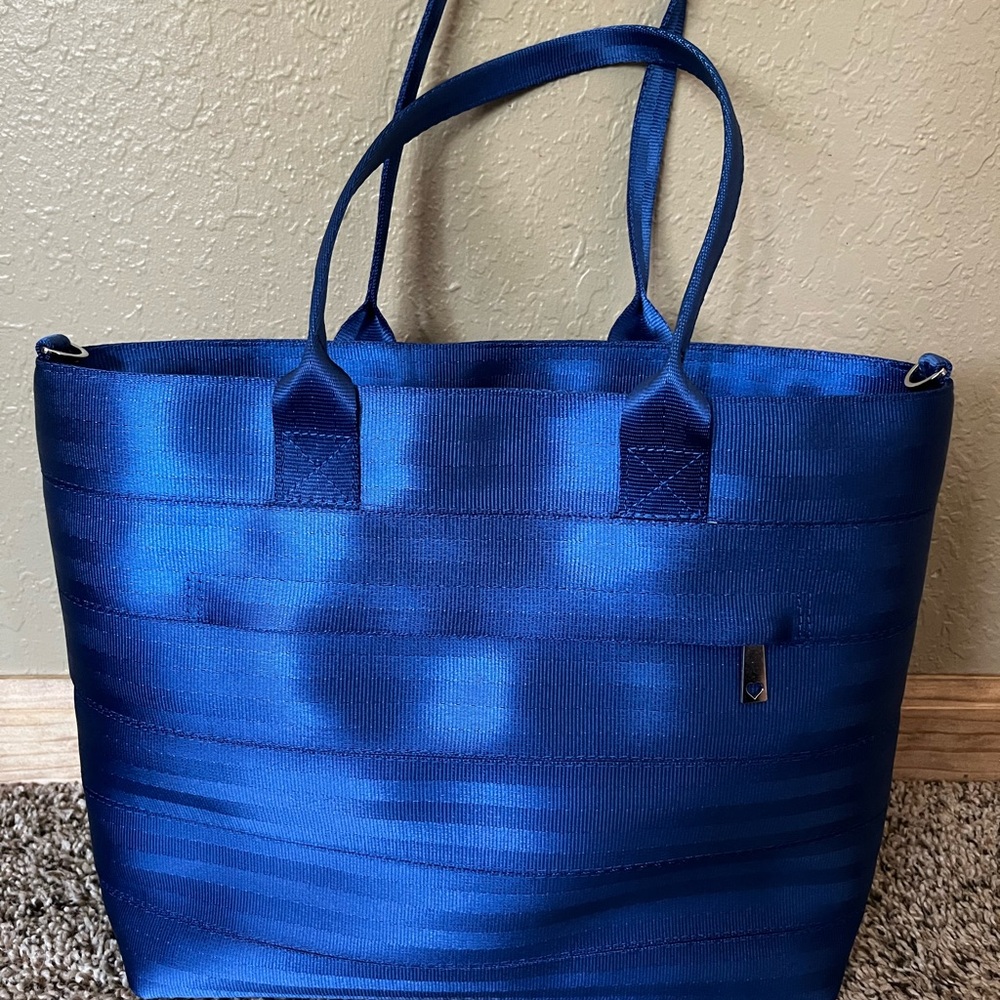 Harveys Medium Streamline Tote - cobalt